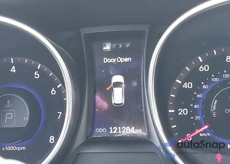 2014 Hyundai Santa Fe Sport 2.4L z USA, uszkodzony, nr VIN 5XYZUDLB5EG136383